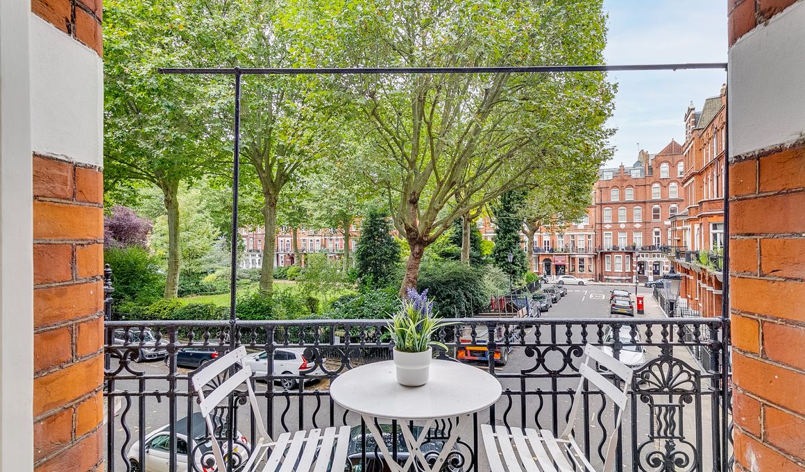 Supplier Balcony - tlc Estate Agents