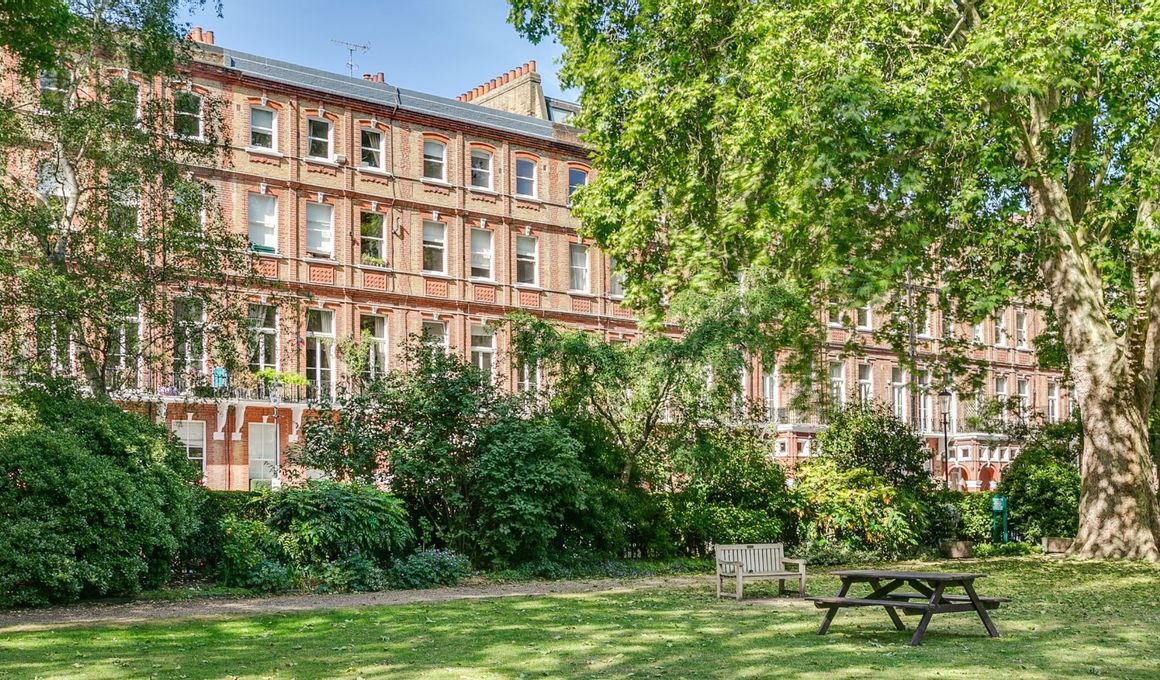 Selling in Spring: Why Kensington and Chelsea Homes Shine This Season 