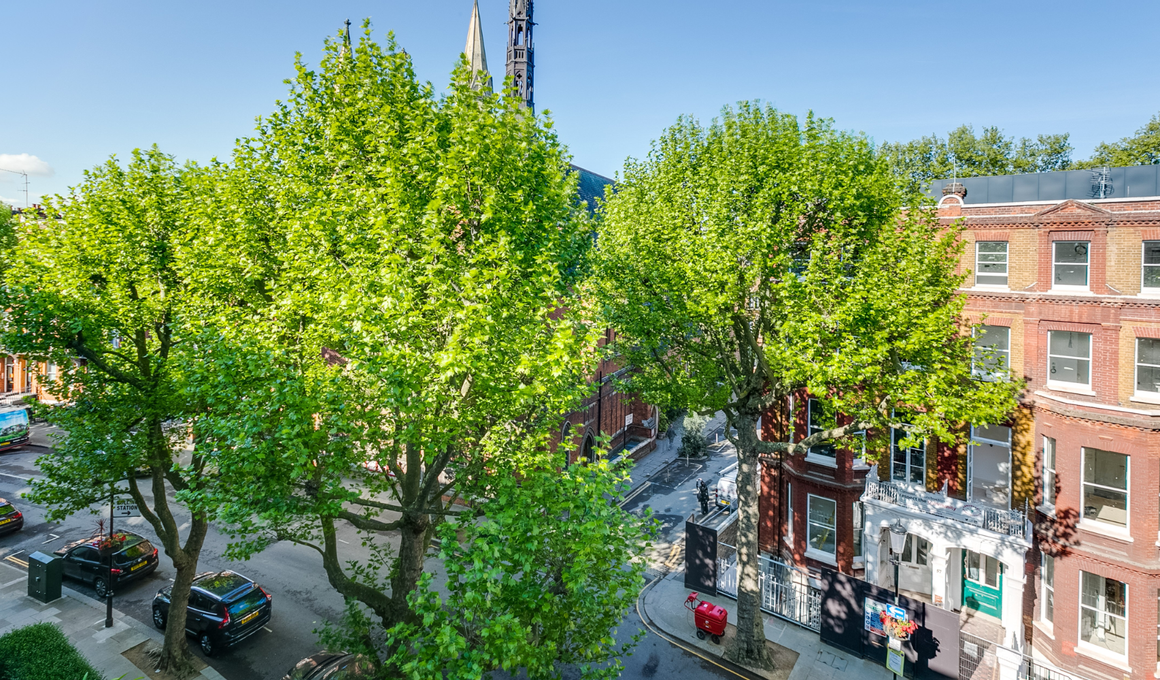 Selling in Chelsea This Summer: Why Presentation and Positioning Need to Work Together
